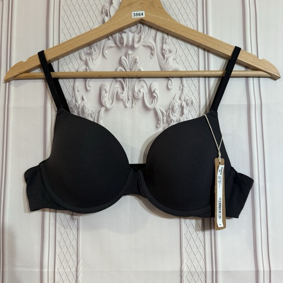 Skims Fits Everybody T-Shirt Bra In Onyx Black Size 36A NWT $54 - Picture 5 of 9